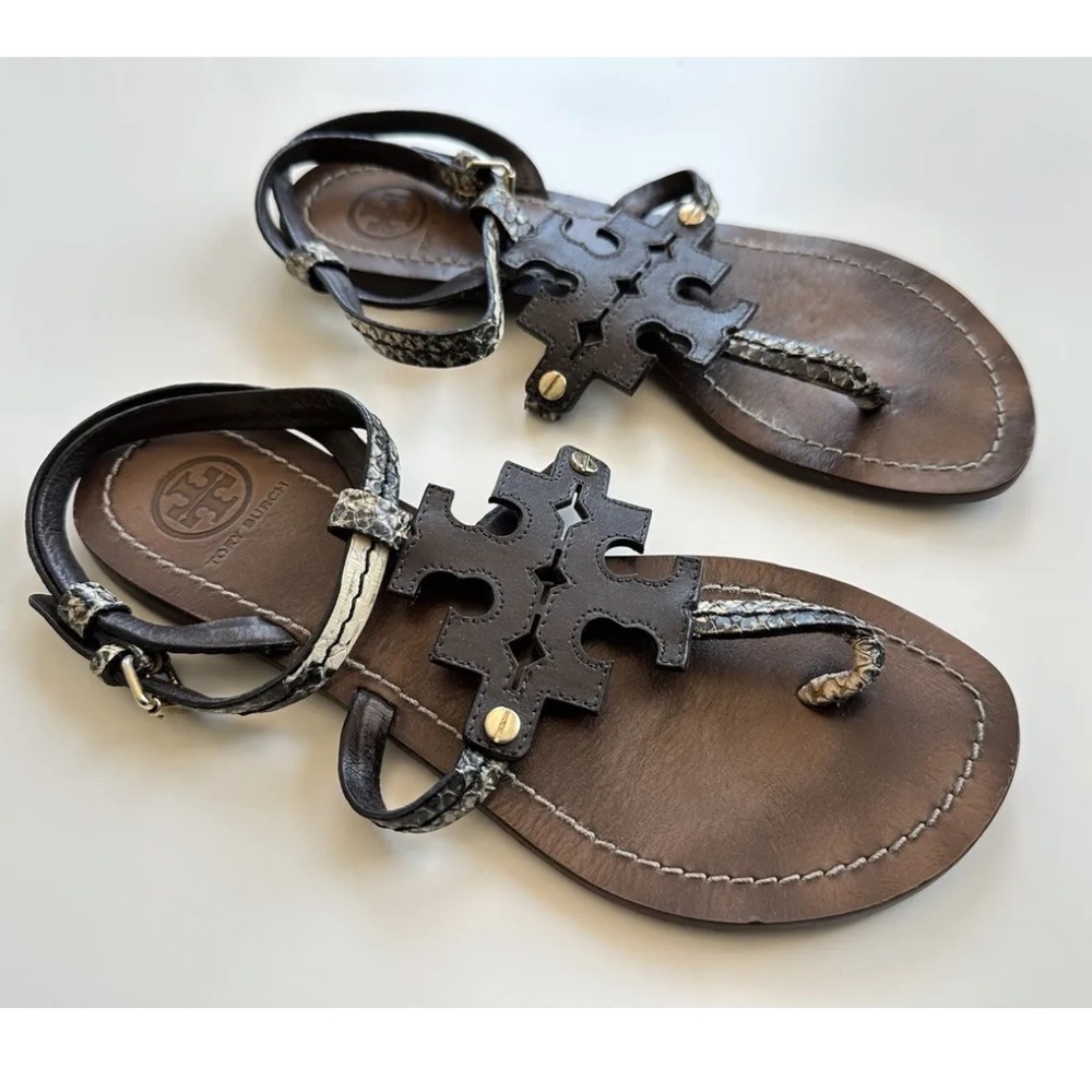 Tory Burch Phoebe Snake-Embossed Logo Flat Sandals Size 6.5 - Picture 2 of 6